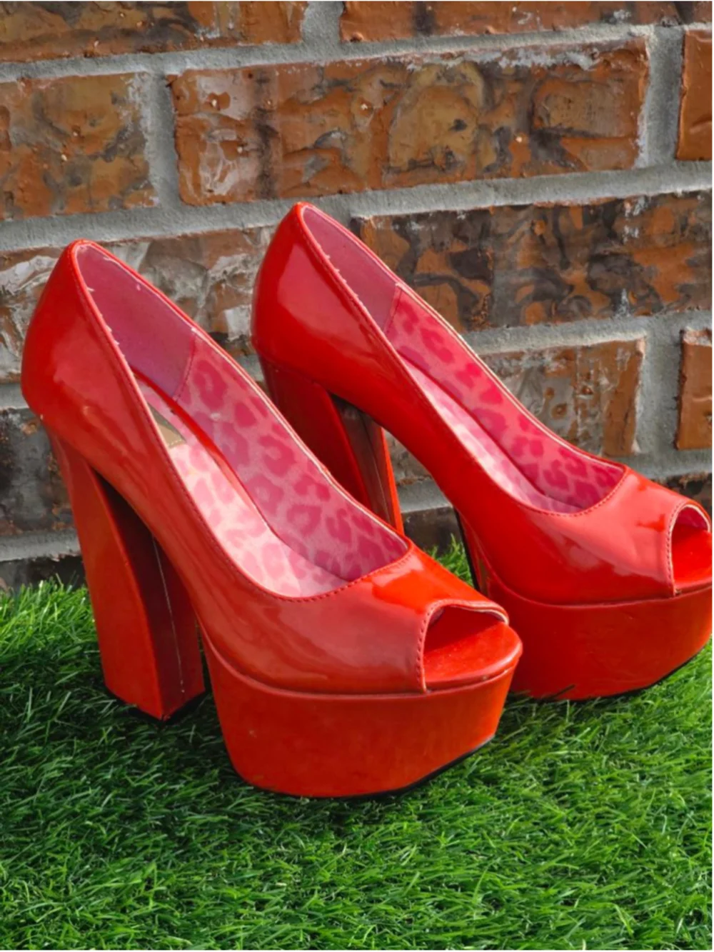 FRH Red Platform Heels Size 6.5 with Pink Leopard Print